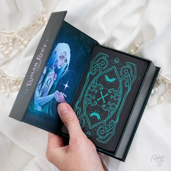 Lunar Lost Tarot Deck
